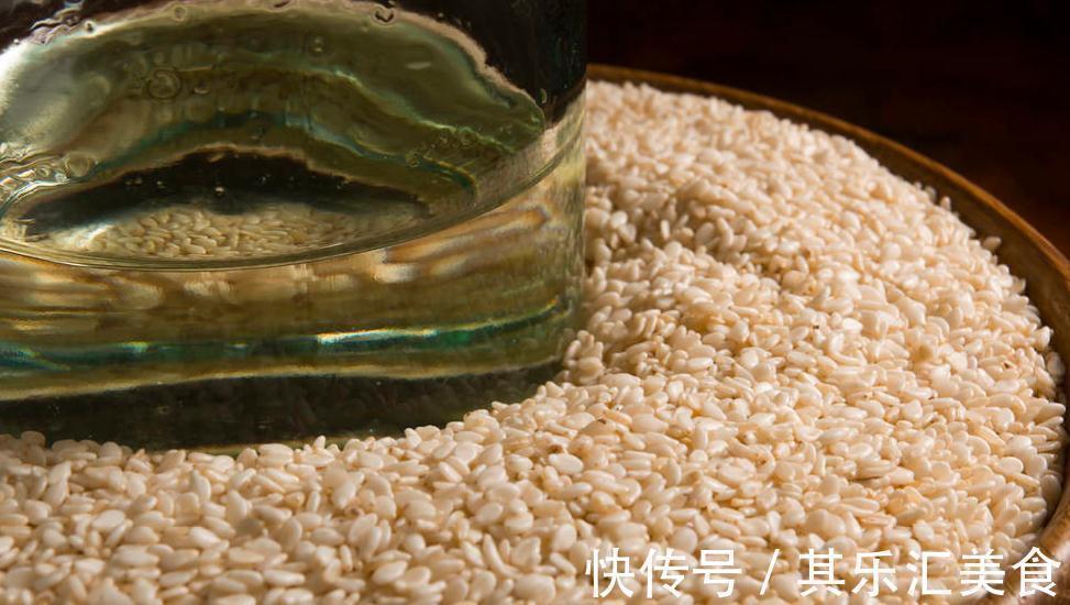 花卉|养花浇水多加“它”,富含“氮磷钾”,啥花喝完呼呼长