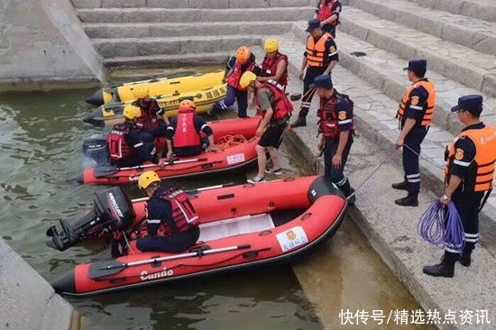 先生|山东：“青岛先生”捐赠35艘救援艇驰援河南灾区
