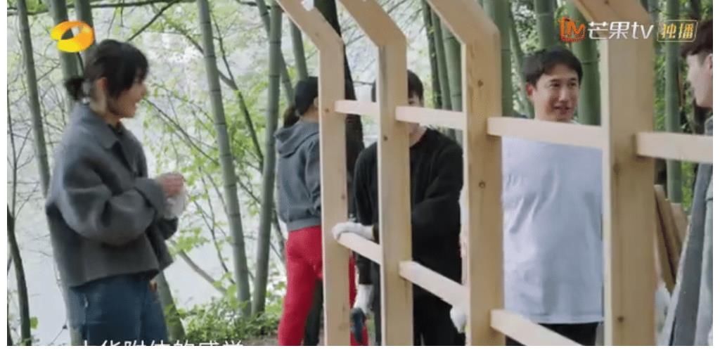 节目组|《向往5》开播九期，黄磊主动提起刘宪华，连续两年缺席令人怀念