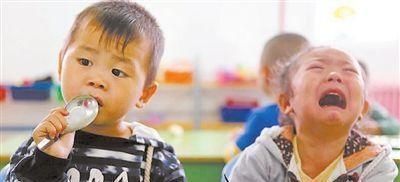 宝妈|儿子称在学校喝了“毒药”,宝妈赶紧询问老师,结果让人哭笑不得