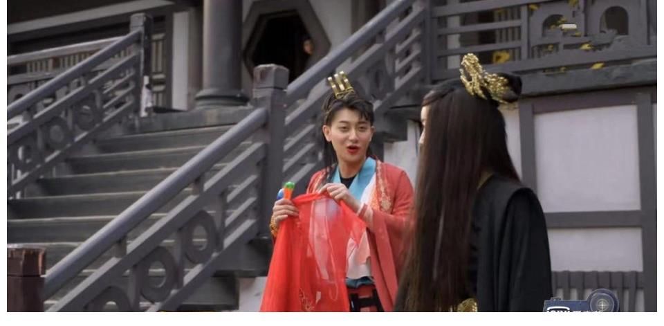 宋亚轩|萌探探探案：沙溢傻白甜，黄子韬进步明显，孙红雷才是高端玩家