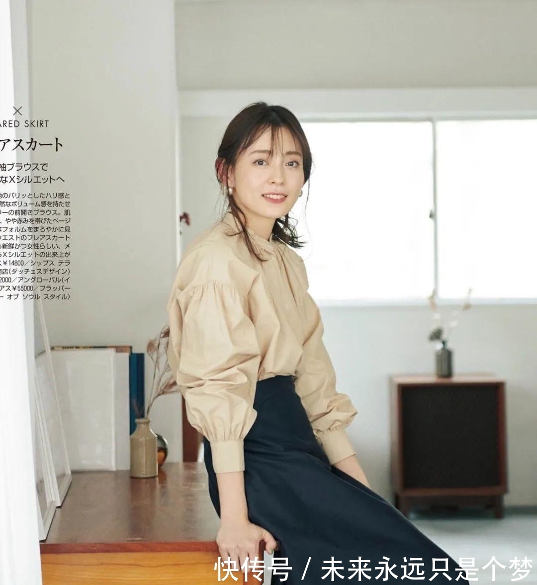 卡其色|2021流行穿这两个颜色,显白又高级,太圈粉啦!