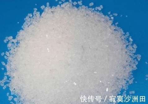 养花的时候应该怎样使用磷酸二氢钾?