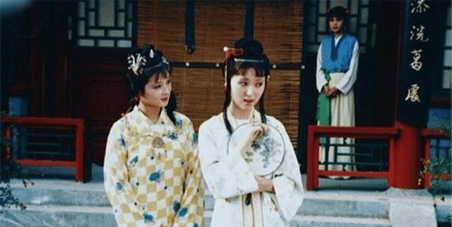 红楼梦@《红楼梦》薛家母女对她很冷漠, 但她也看穿了她们, 所以忌惮她们!