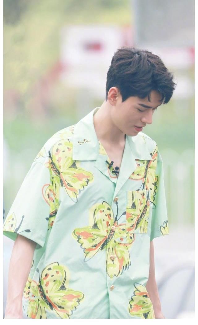 路透|中餐廳周也龔俊兄妹情不減，丁真干活踏實(shí)，黃曉明太沒存在感