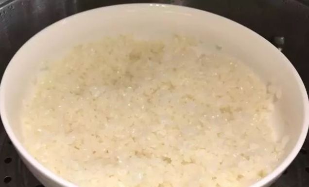 糯米粉新做法，做糯米糕只需4步，做法简单，香甜软糯，学会后不