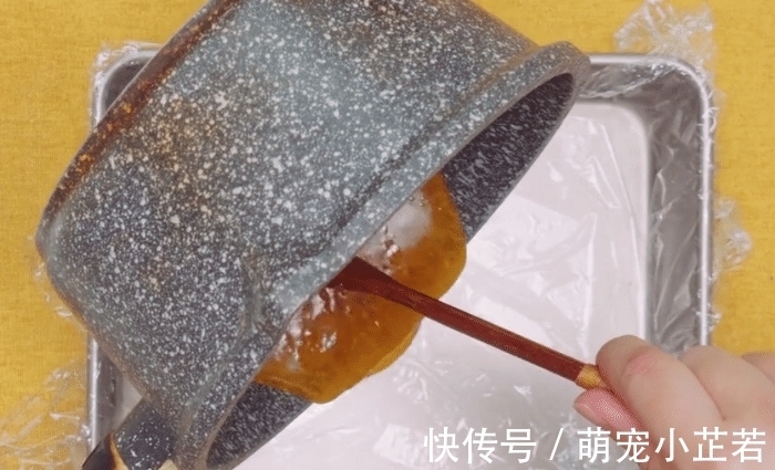 孩子想吃水果糖?在家教你简单做,一斤鲜橙做一大盘,香甜又营养