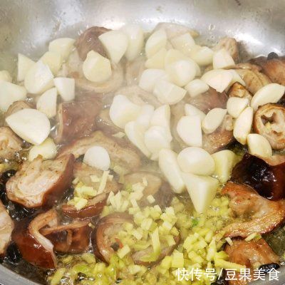 小孩|想解馋——家常爆肥肠这样做，隔壁小孩都馋哭了
