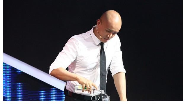 金牌主持人、“演講家”樂(lè)嘉的“毀滅史”，現(xiàn)狀比你想得更落魄