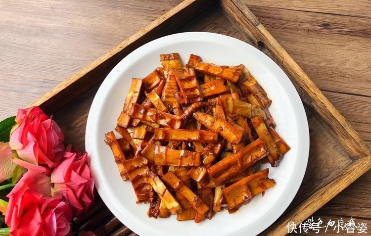 春天，要多吃菜少吃肉，分享8道家常素菜的做法，相信你一定喜欢