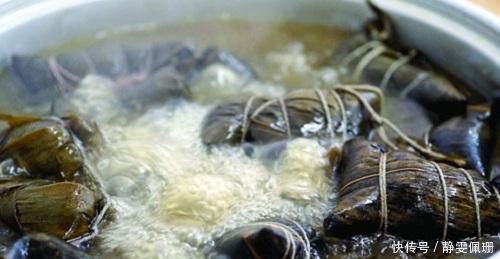 煮粽子可不能只加清水多加这2样东西,粽子更香甜软糯,特好吃