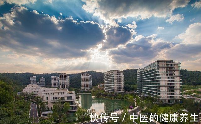 房子|卖掉市中心的“老破小”,换成郊区的“高大新”,真的值得吗!