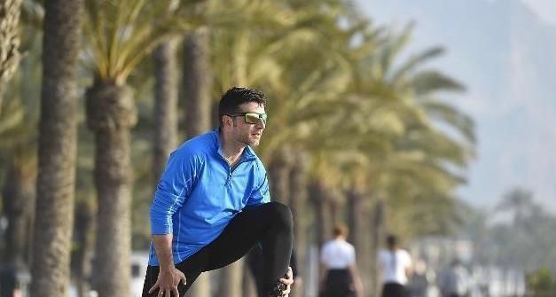 跑步|36岁男子每日跑步半小时,一个月后却住院,只因为用这种方式跑步