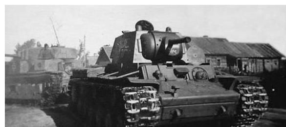 兵力|巅峰时期的苏联有多恐怖？钢铁洪流不是随便说的，陆军兵力200万