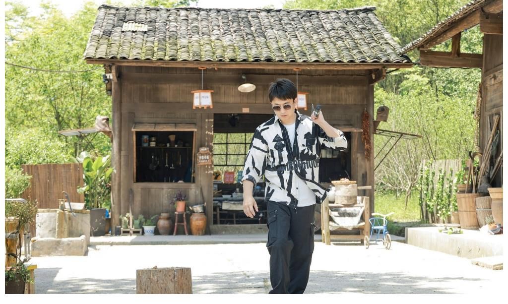 刘胜瑛|《向往的生活》张艺兴想谈恋爱,被一句话扎心,明星谈恋爱也难?