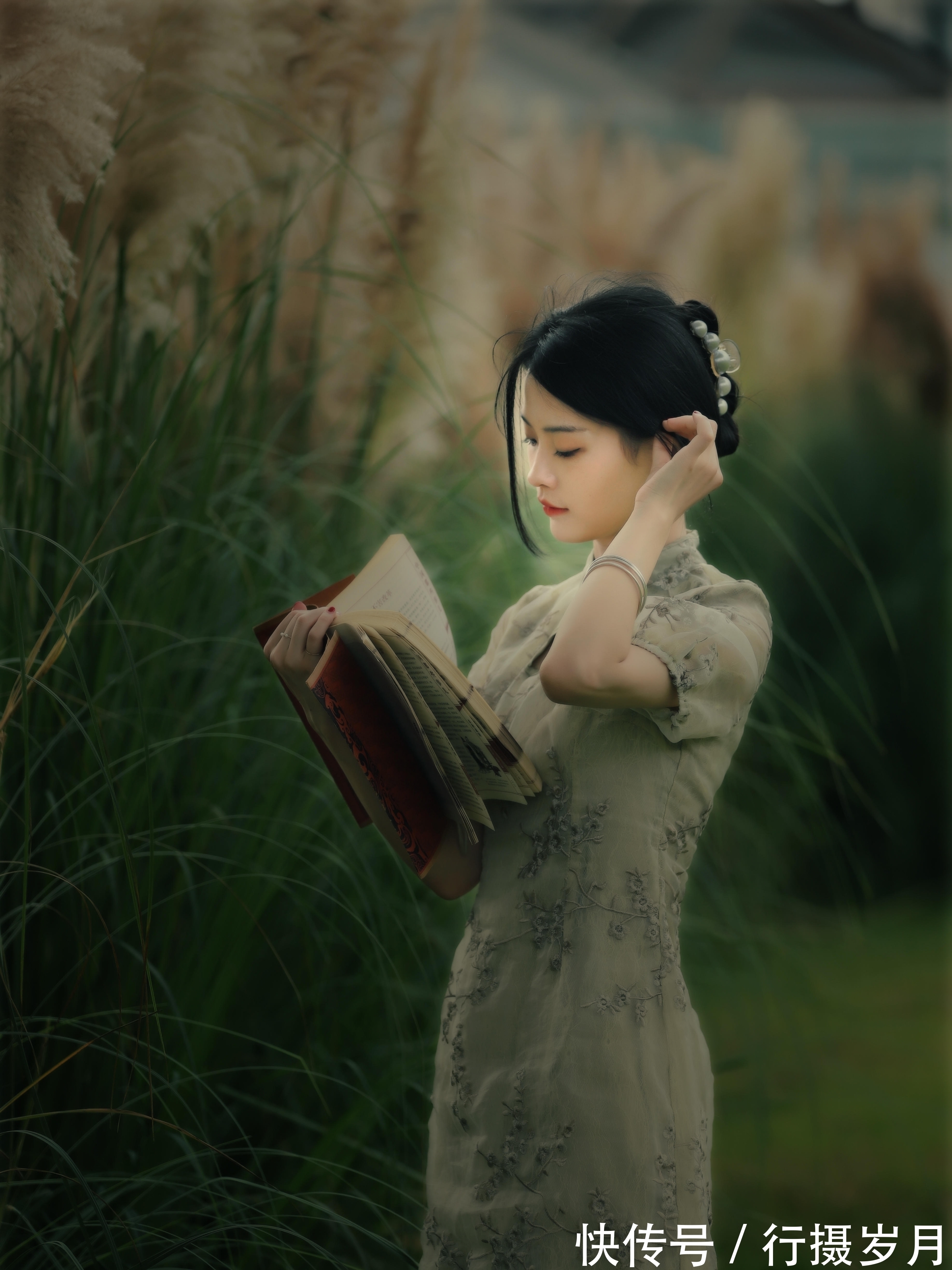 落花#缱绻成了落花，飘零在天涯