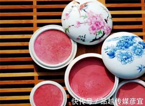 化妆|古代男人也化妆？没想到大臣们竟然都以涂口红为荣
