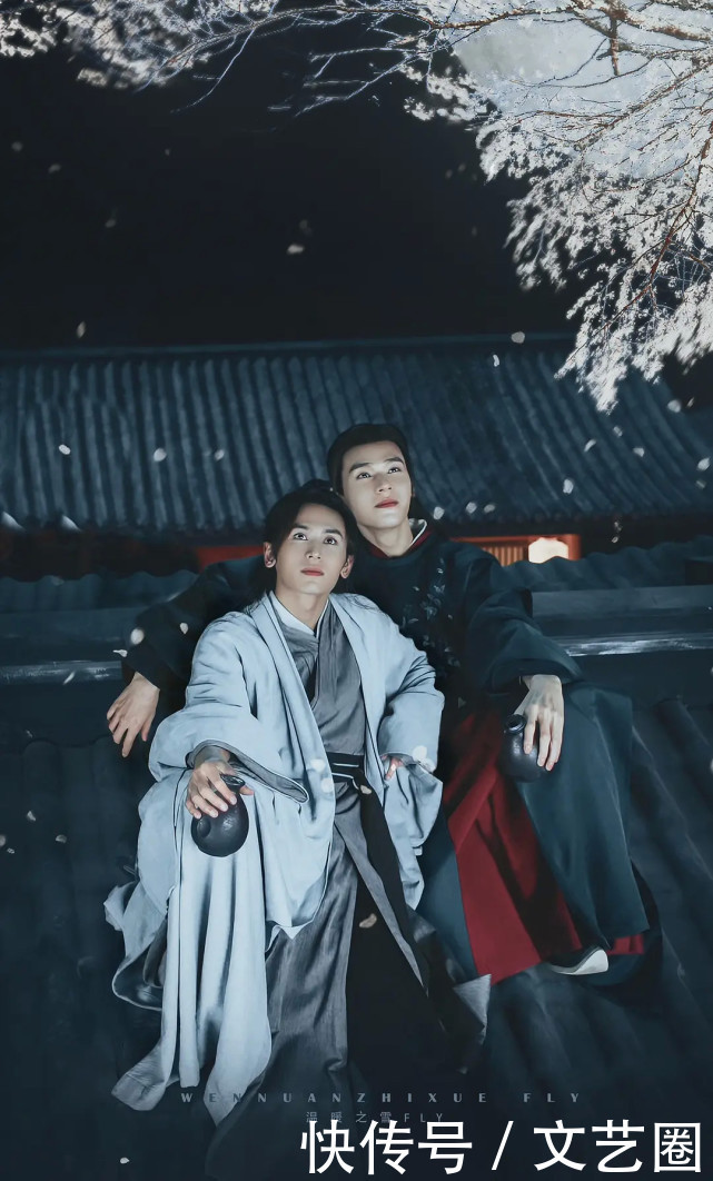 龚俊原相机下皮肤黝黑脸泛油光,网友:五官狰狞没张哲瀚好看