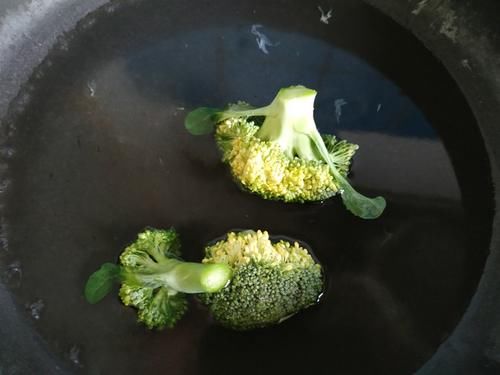  隔天|便秘别只会吃香蕉，它才最通便！便秘的人吃，隔天拉出黑臭宿便！