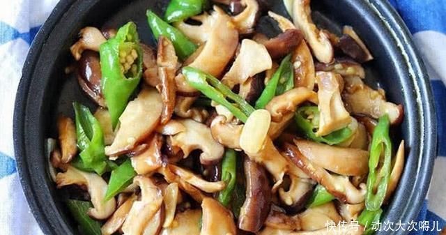 三伏天宁可少吃肉，也要多食此菜，排出毒素，软化血管，早食早好