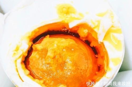  腌制鸭蛋时|2种正宗咸鸭蛋的商用配方，用料都精确到克，保证各个流油还不咸