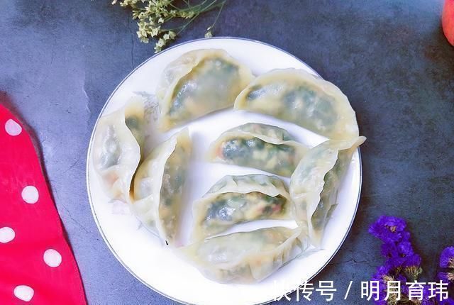 更香|这菜用来包饺子特鲜香，比芹菜鲜嫩，比茴香更香，再不吃就等明年