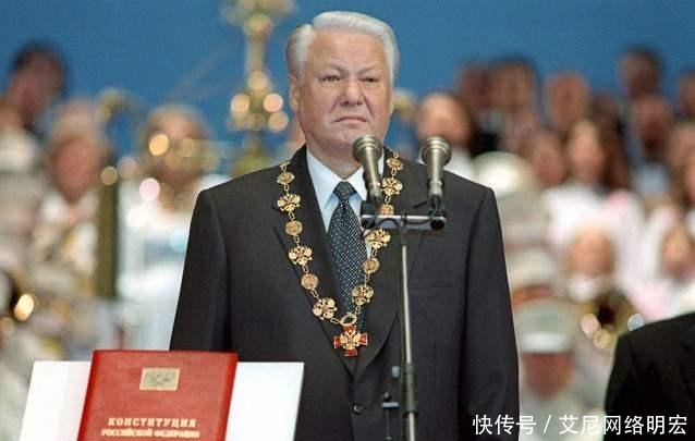 俄罗斯民众|失落、纠结与反思,苏联解体后,俄罗斯为何不纪念国庆?