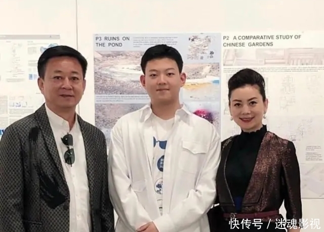 朱军小6岁娇妻街边疯狂热舞,舞姿迷人,上万的名牌高跟鞋吸睛