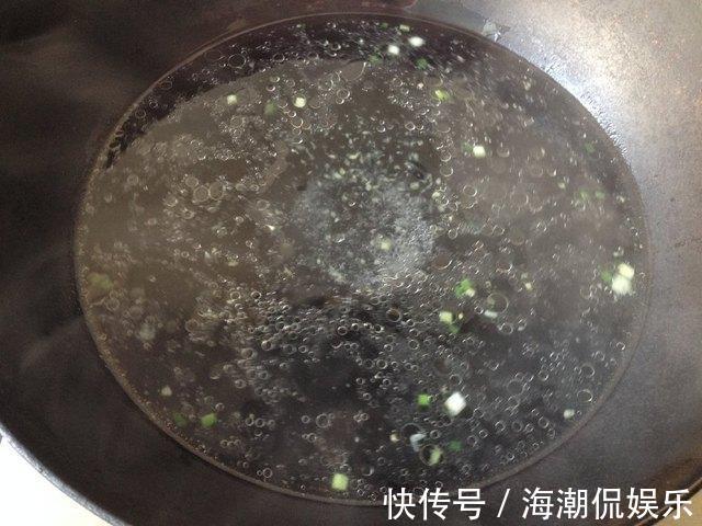 家庭版鸭血粉丝汤，掌握此办法，汤鲜味美特解馋