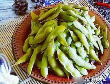 小技巧|煮毛豆直接下锅煮不对，牢记1点技巧，毛豆翠绿不发黄，更入味