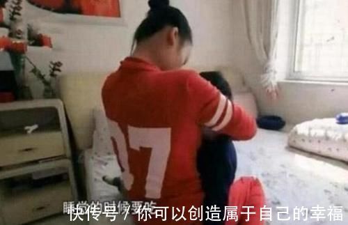 母乳|男孩8岁还吃母乳,断奶就大哭还自残,孩子断奶的年龄你知道吗?