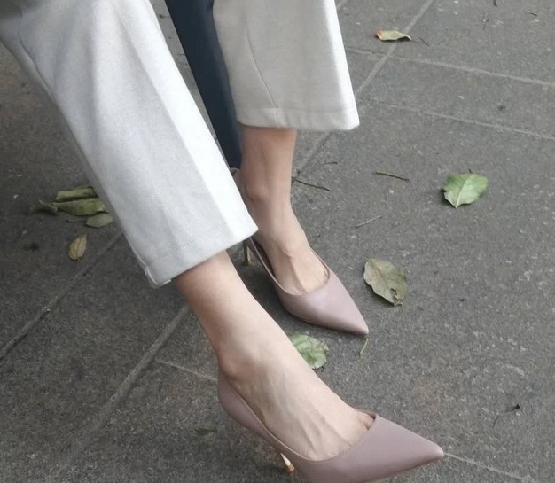 高跟鞋 经典就是经典,可能不如流星般耀眼夺目,却有一种沉稳内敛的气质