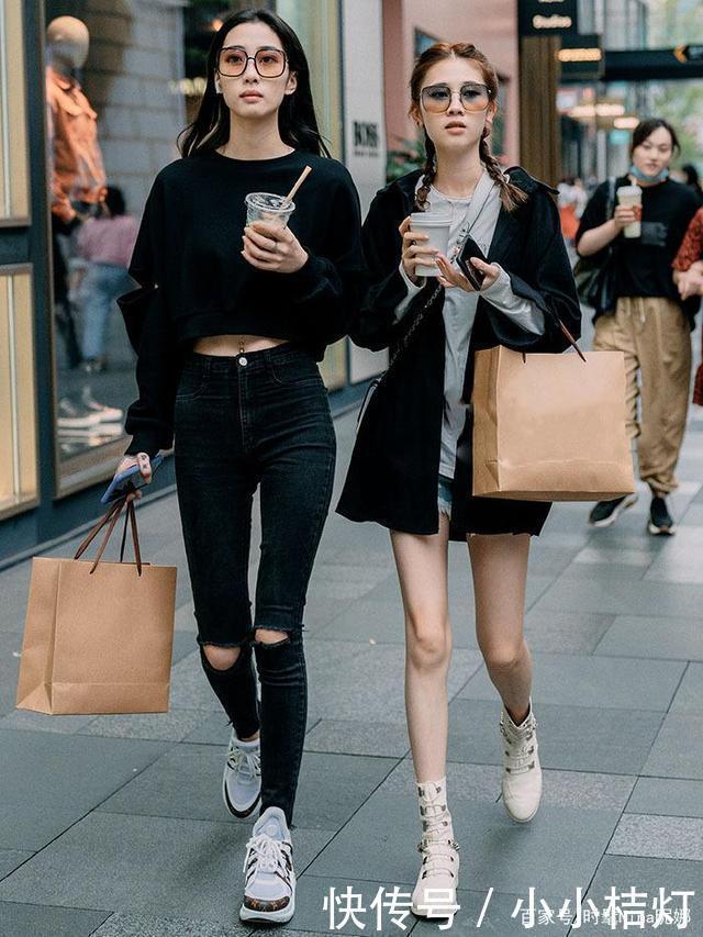 秋天穿鞋子建议多穿“短靴”，时髦又帅气，街头女生都在穿
