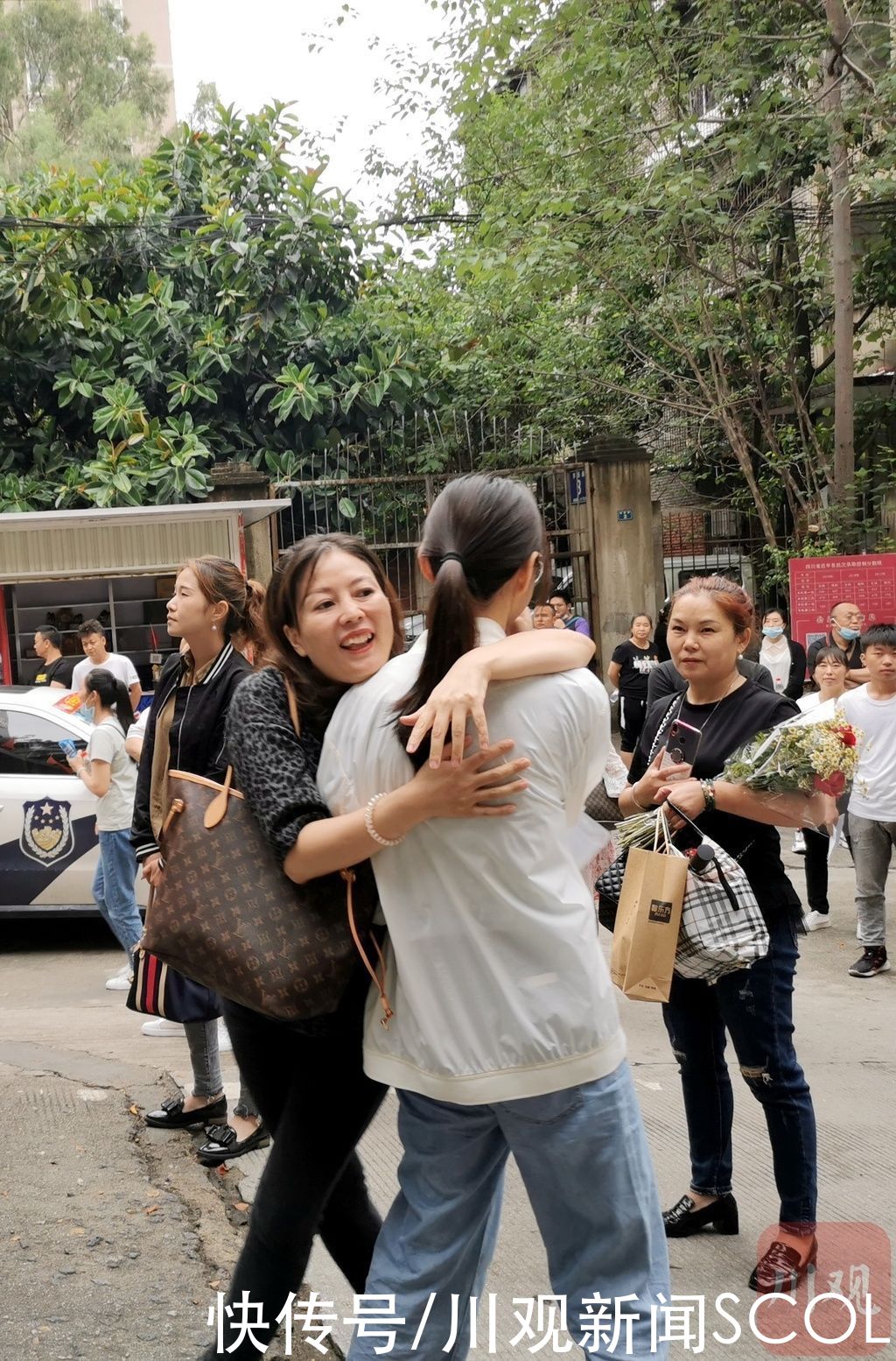 唐子晴|多图｜2021高考终考铃响，来看攀枝花考生不负韶华的模样