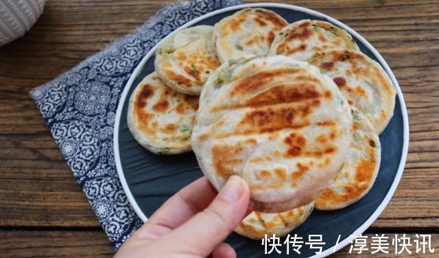 自从学会这饼做法，我家1周1袋面，三天两头做一次，外酥里嫩太香