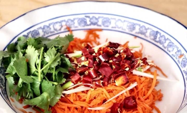 不会腌胡萝卜,试试此做法,简单快手,清脆爽口,特好吃