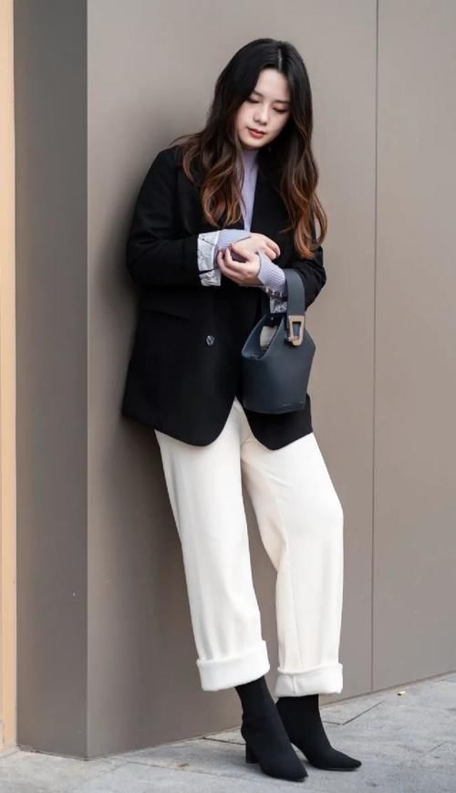 毛衣 + 阔腿裤，冬天这样穿才洋气