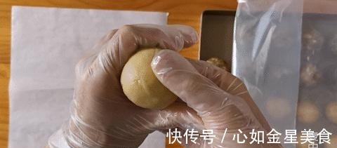 月饼|这款五仁月饼太香了，传统做法味道经典！