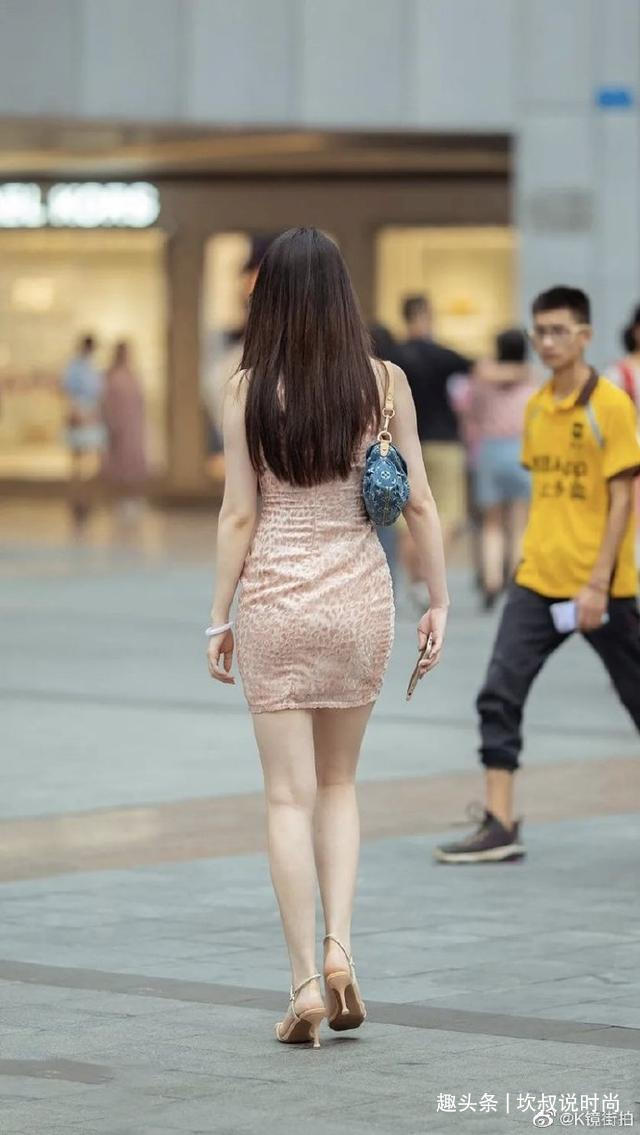 30岁阿姨的“鳄鱼裙”,蕴藏别样魅力,一般女孩难以驾驭!