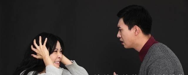 康明斯|宝宝多大能听懂大人说话?到这个月龄后,父母就别在娃面前争吵了