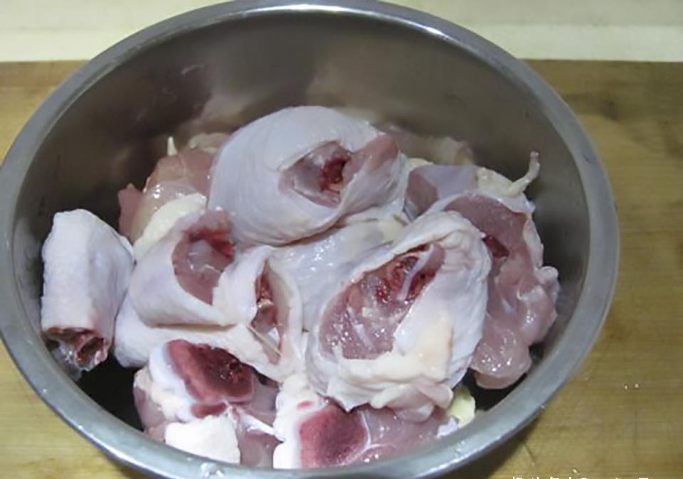 鸡肉|简单做的三杯鸡,就不需要泡菜年糕了,火锅就更无法比了!