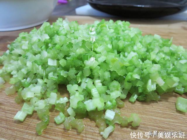 早餐常给孩子吃这个饼,润肺止咳补充蛋白质,隔三差五必吃一顿