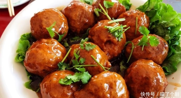 朋友圈|父亲过寿,5个闺女来祝寿,一桌饭菜在朋友圈火了,网友:真有福