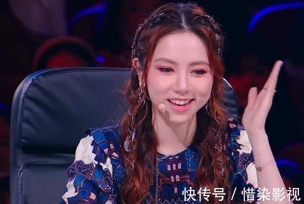 再献神技!邓紫棋用红萝卜轻松弹出《沧海一声笑》