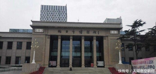 农民放置多年的“柴火”成文物,博物馆奖1800元,今禁止出境展览