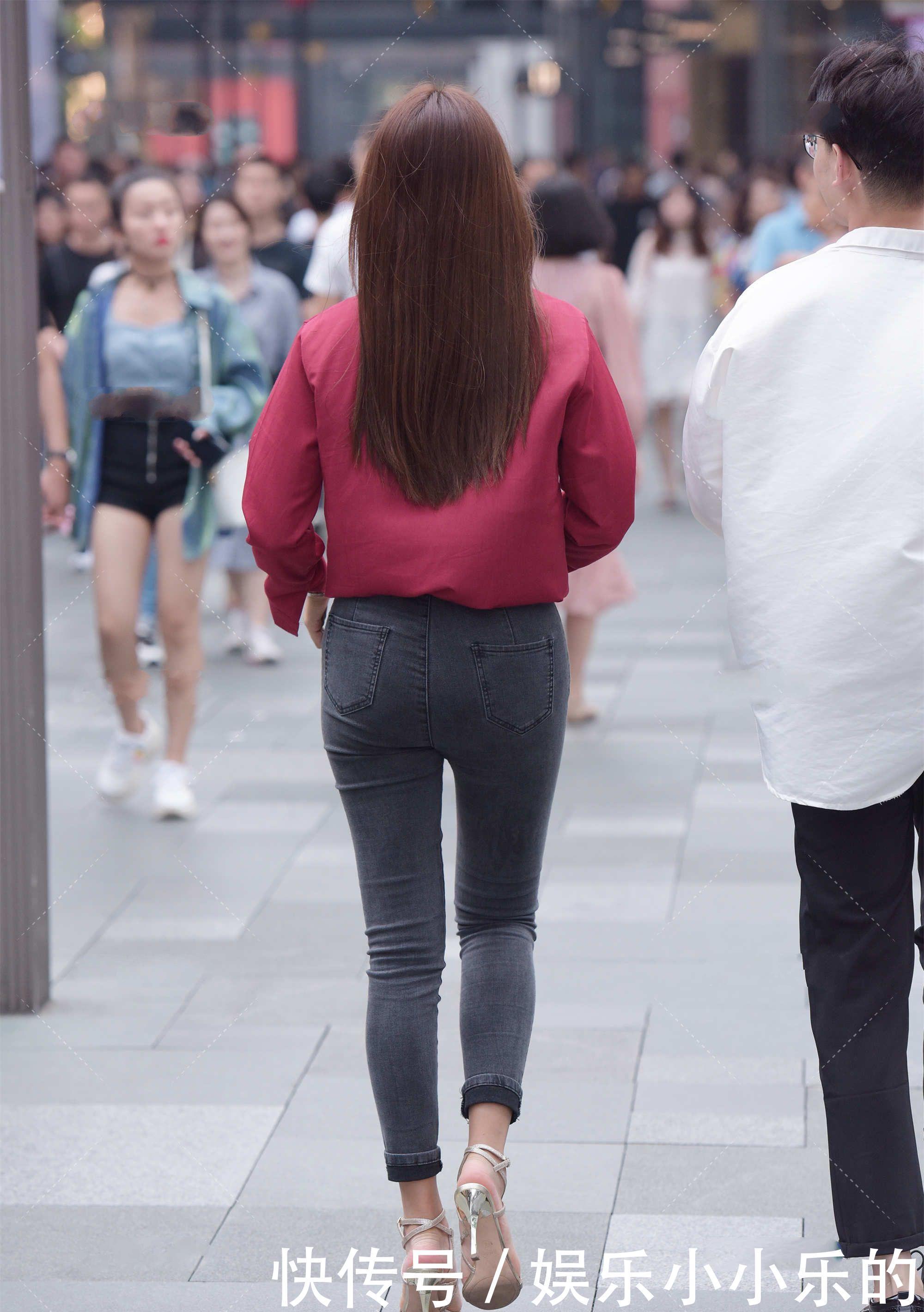 休闲|一款红色衬衣的加入,提升休闲穿搭的高级质感