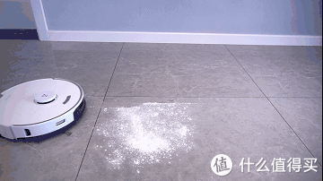地板|地板脏了？不要犹豫，你的房间还缺一台扫地机器人！全网第一个用八宝粥做测试的博主（是否翻车）