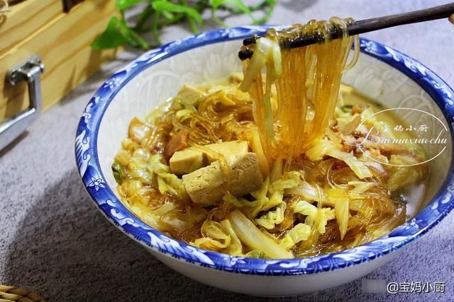 早春，这道菜比炒菜受欢迎，不燥，吃着舒服还有营养，老少都喜欢