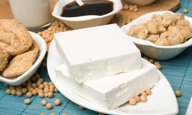 入冬后吃火锅技巧:进来教你吃火锅搭配哪些菜既好吃又划算