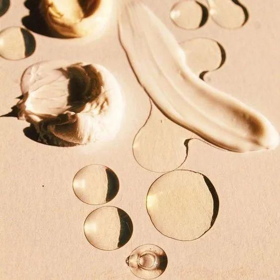 保湿|看着细腻有光泽的天生好皮肤,做对了啥?